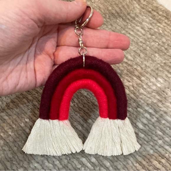 🔸NWT🔸 Red Ombré Macrame Rainbow Keychain / Purse Charm/ Tassel - Picture 5 of 10